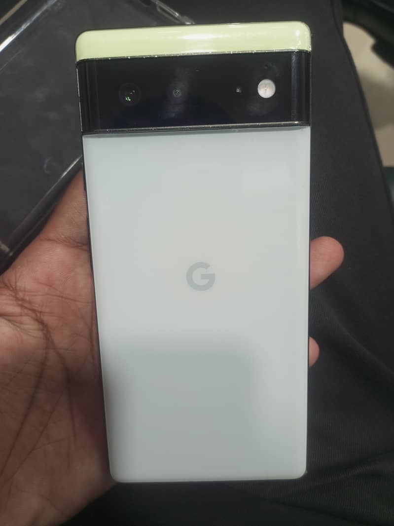 Google Pixel 6 PTA approved 8/128 gb with charger cover 0