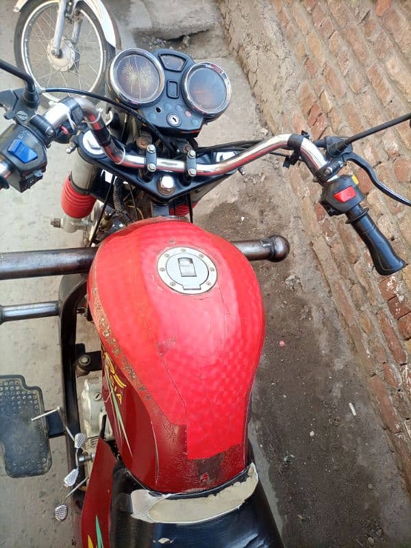 I am selling my new Asia loader rickshaw 150cc 5