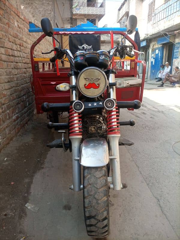 I am selling my new Asia loader rickshaw 150cc 17