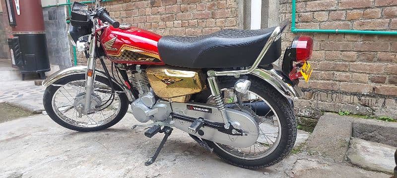 Honda 125 Gold Edition 1