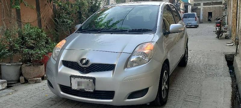 Toyota Vitz F 1.0 2008 model 1