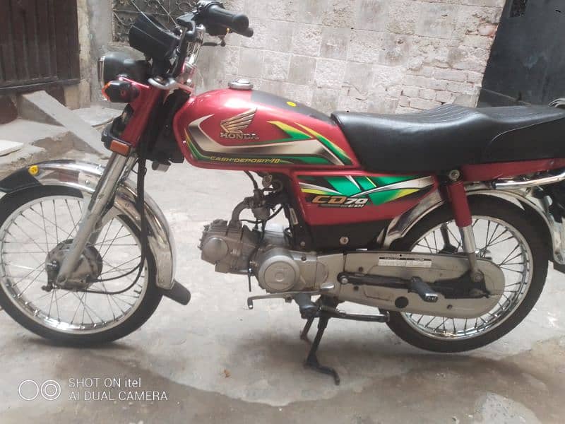 Honda CD70 in new condition 4