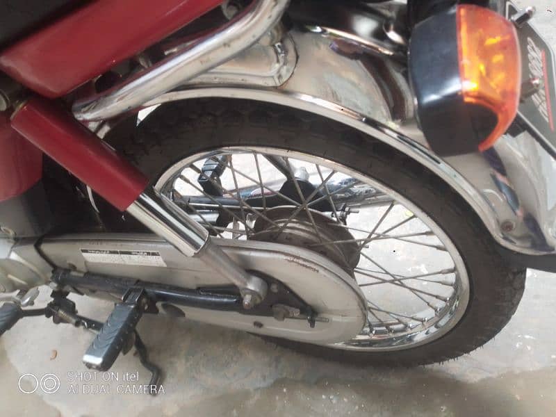 Honda CD70 in new condition 6