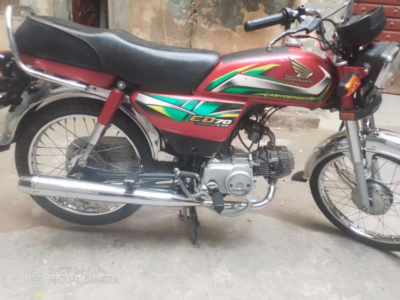 Honda CD70 in new condition 8