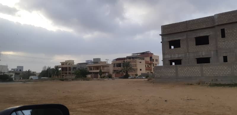 240 Yards Good Location Near Main Road Plot Sell In Saadi Town (Contact Tariq) 4