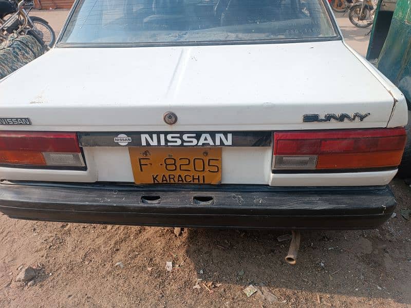 Nissan Sunny 1986 3