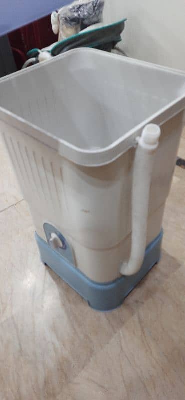 Mini Washing Machine 3