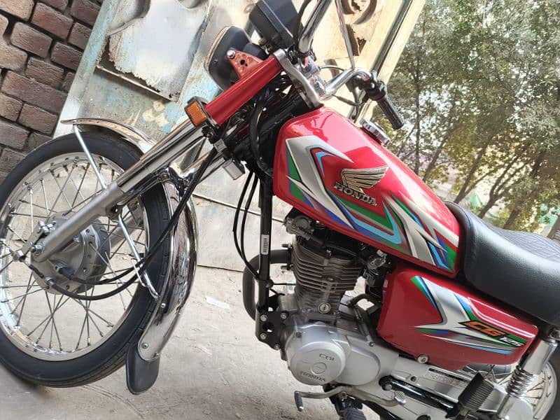 Honda 125 red 2