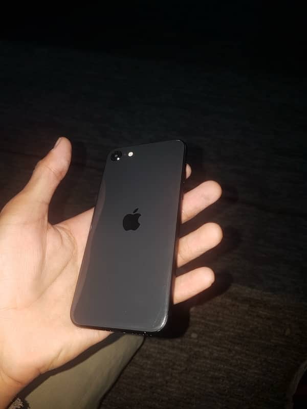 iPhone SE 2nd gen (2020) 0