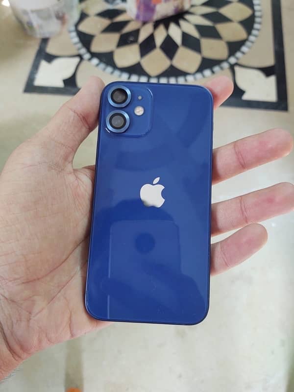 iphone 12 mini 4