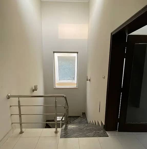 6 Marla Used House For Sale In Sector E Bahria Town Lahore 7