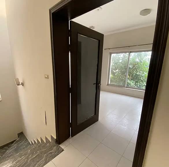 6 Marla Used House For Sale In Sector E Bahria Town Lahore 9