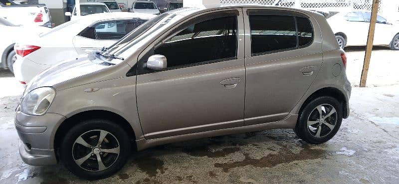 Toyota Vitz 2003 2