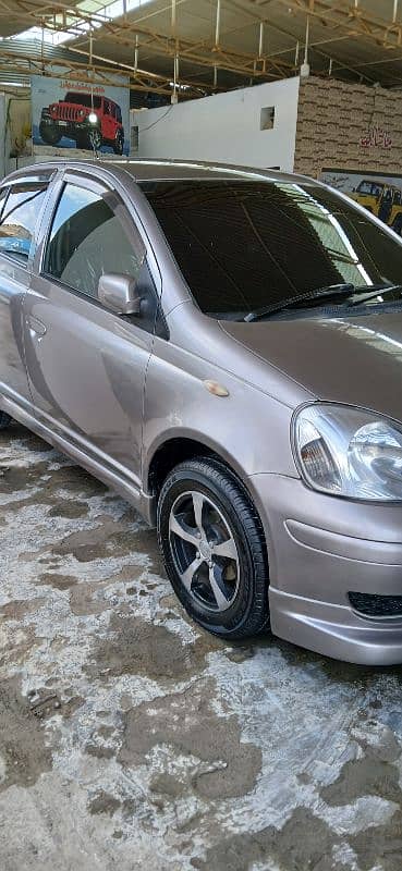 Toyota Vitz 2003 3