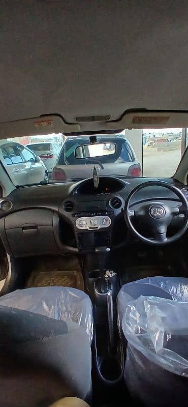 Toyota Vitz 2003 6