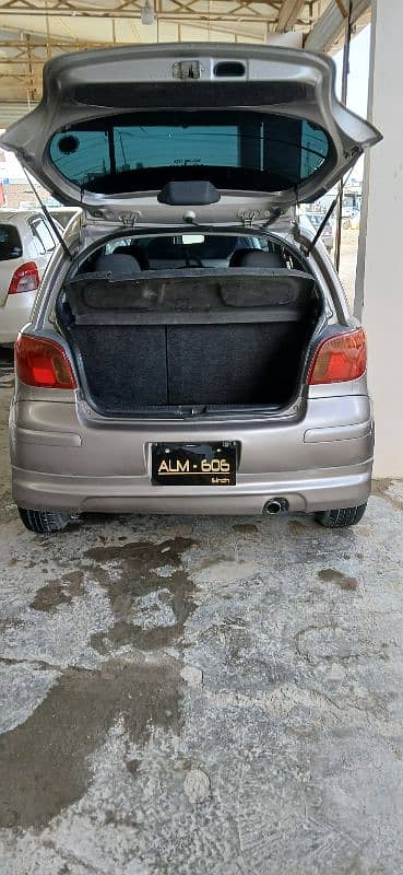 Toyota Vitz 2003 8