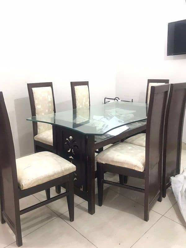 selling 6 wooden chair and 8mm glass top dining table 2