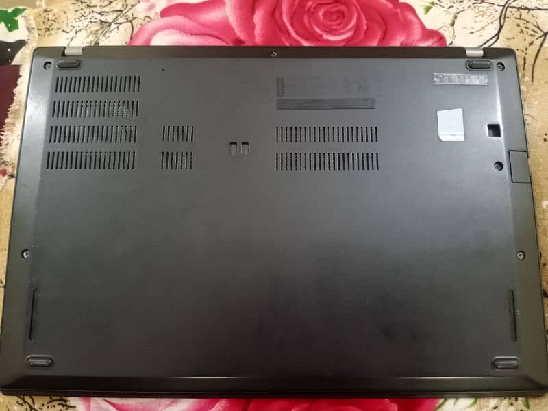 Lenovo Thinkpad T480s i7 8th Gen 16 GB RAM - 512GB SSD 3