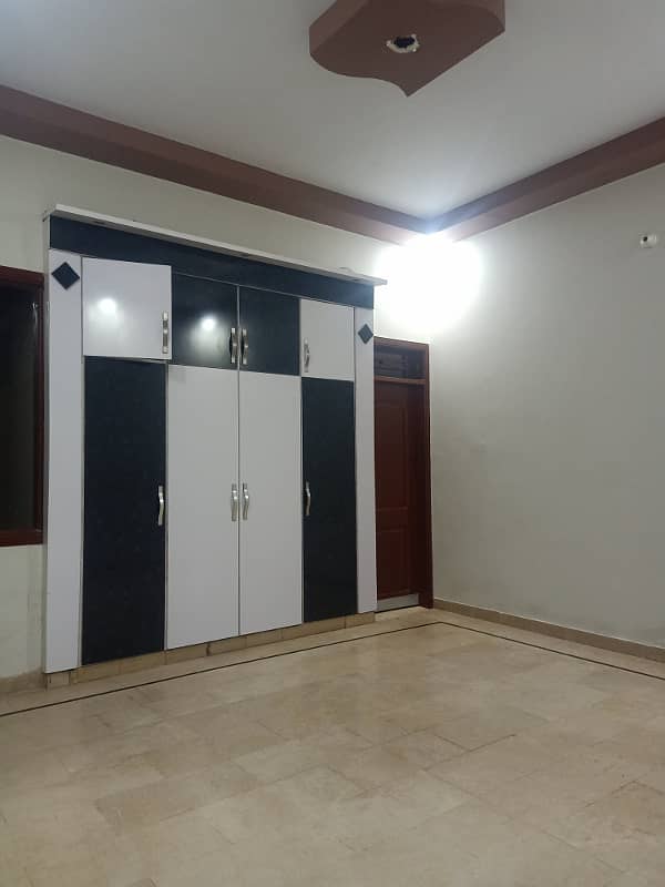 Outclass Portion 400 Sq yards 4 Bed DD Ground Floor in PIA Society Gulistan e Jauhar 5