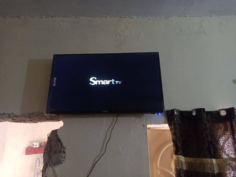 LED SMART 44" 1