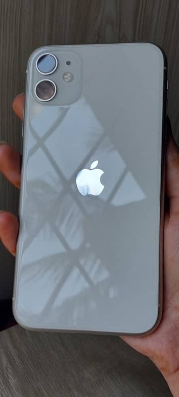 iPhone 11 (128GB) – Mint Condition, 10/10! Non PTA 2