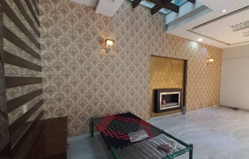 6 Marla Corner Full House For Rent In DHA Phase 3,Block XX, Lahore. 2