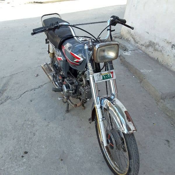 Hero motorcycle 70 cc 7