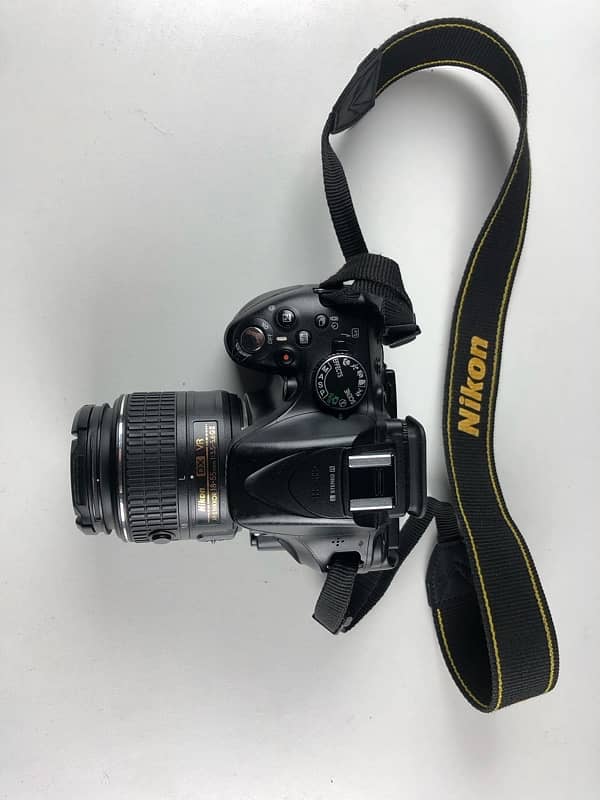 NIKON Camera DSLR D5200 with free Nikon Bag 2