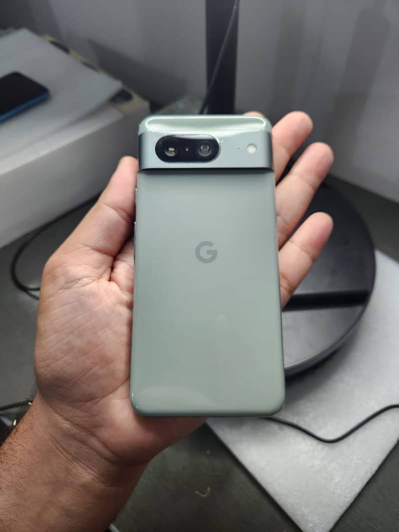 google pixel 8 8_128 ome lock 1