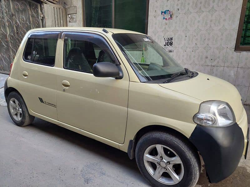 Daihatsu Esse 2015 1