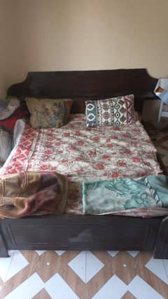 Pure wooden strong bedset in good condition