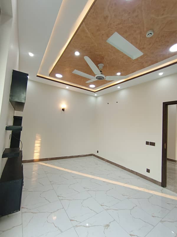 Ideally Located 5 Marla Designer House Available For Rent In DHA Lahore 46