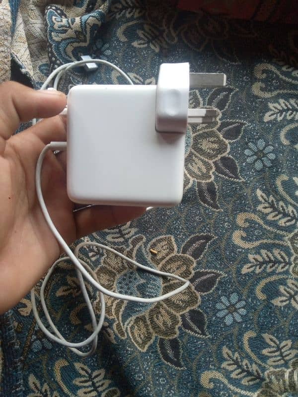 Mace book original charger 60W 0