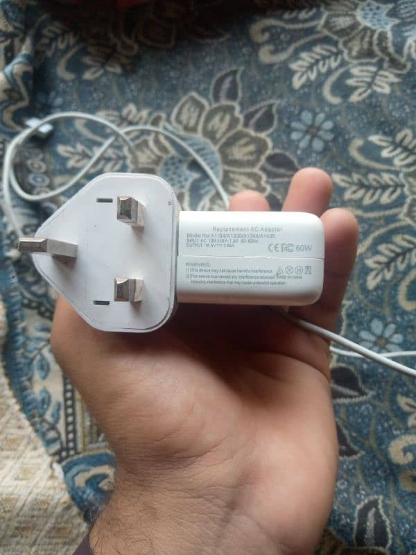 Mace book original charger 60W 1