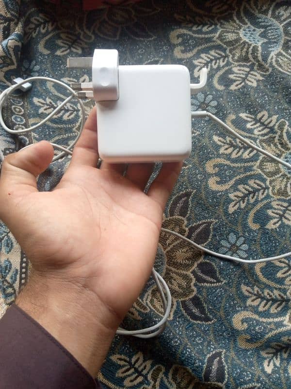 Mace book original charger 60W 2