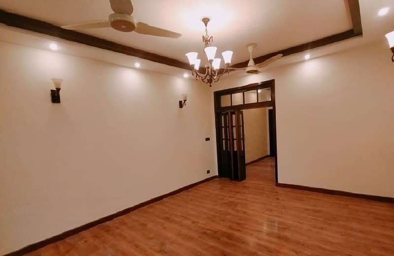 6 Marla Corner Full House For Rent In DHA Phase 3,Block XX, Lahore. 3