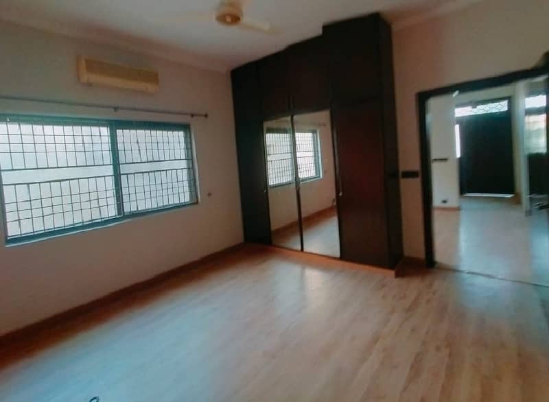 6 Marla Corner Full House For Rent In DHA Phase 3,Block XX, Lahore. 5