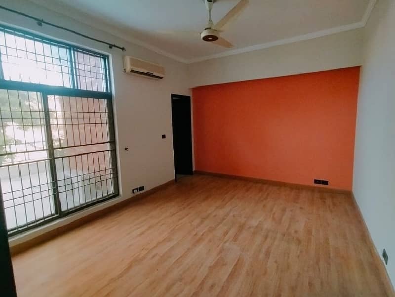 6 Marla Corner Full House For Rent In DHA Phase 3,Block XX, Lahore. 9