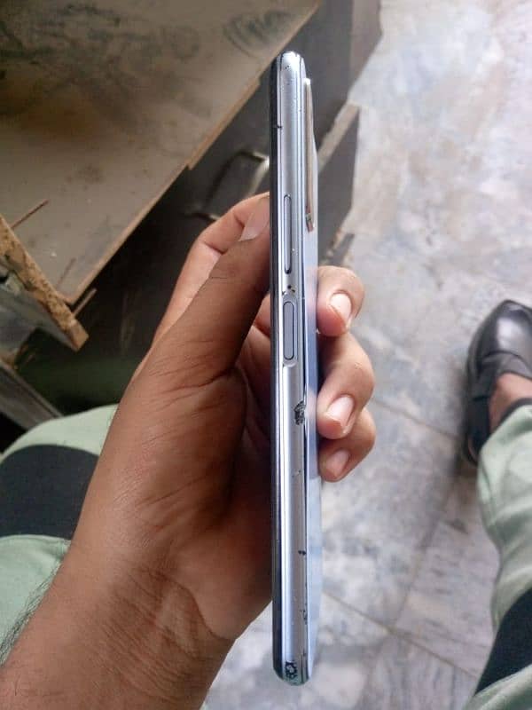 vivo y12s 3/32 with box and charger 7