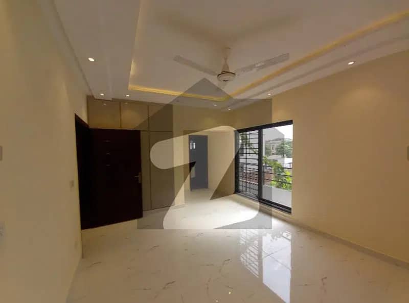 Out of Market Option - 10 Marla Bungalow On Top Location For Rent in DHA Phase 6 Lahore 6