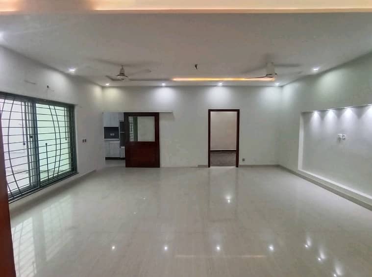 Upper Portion 1 Kanal For rent In DHA Phase 1 - Block J 0