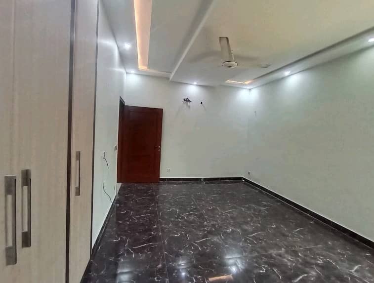 Upper Portion 1 Kanal For rent In DHA Phase 1 - Block J 4