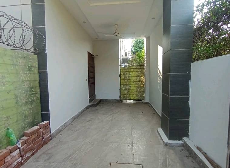 Upper Portion 1 Kanal For rent In DHA Phase 1 - Block J 13