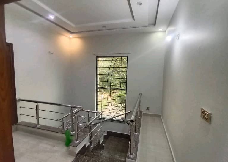 Upper Portion 1 Kanal For rent In DHA Phase 1 - Block J 14