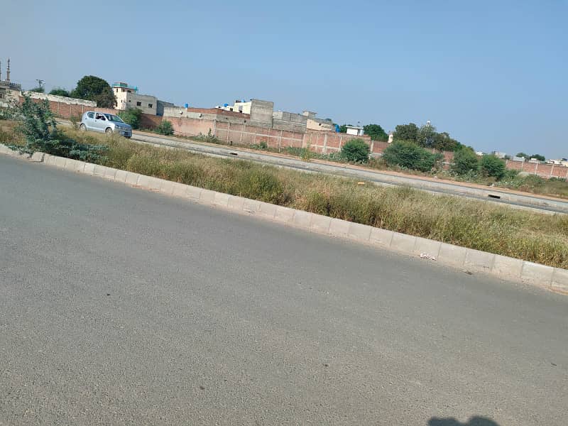 10 Marla Marvelous Location Plot No 1083 For Sale Dha Phase 5 M Block Ext Lahore 1