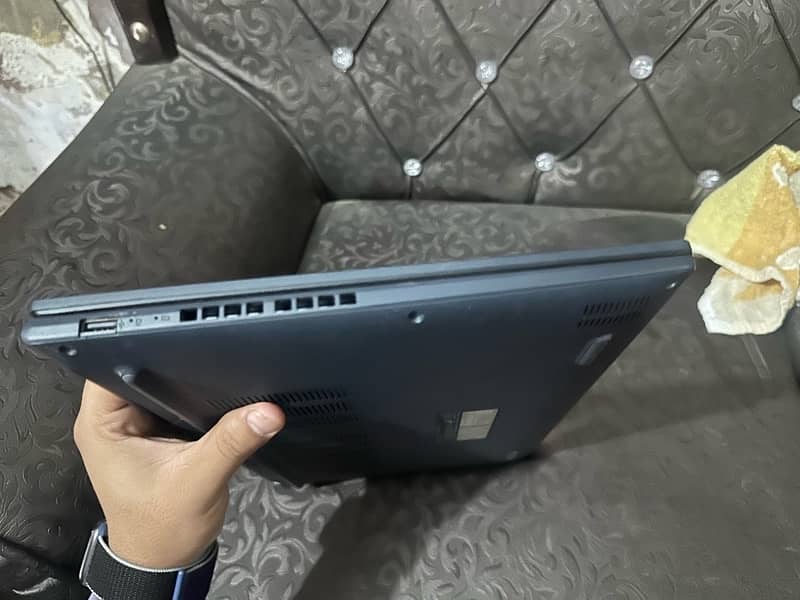 asus  vivobook laptop   12th gen  laptop model x1502ZA 2