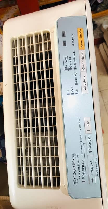 Panasonic F-VXF35M Air Purifier 0