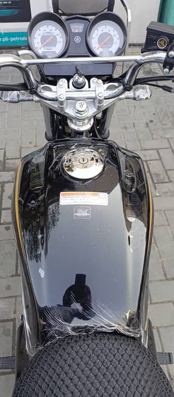 yamaha DX  BLACK 125cc brand new 5