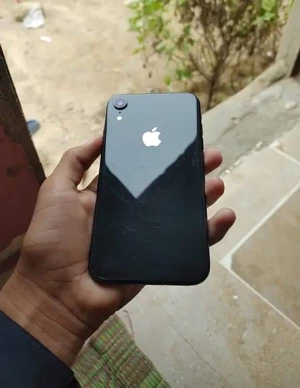 iphone xr 4