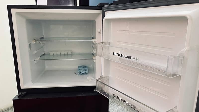 Haier refrigerator Model:306IDBT 5